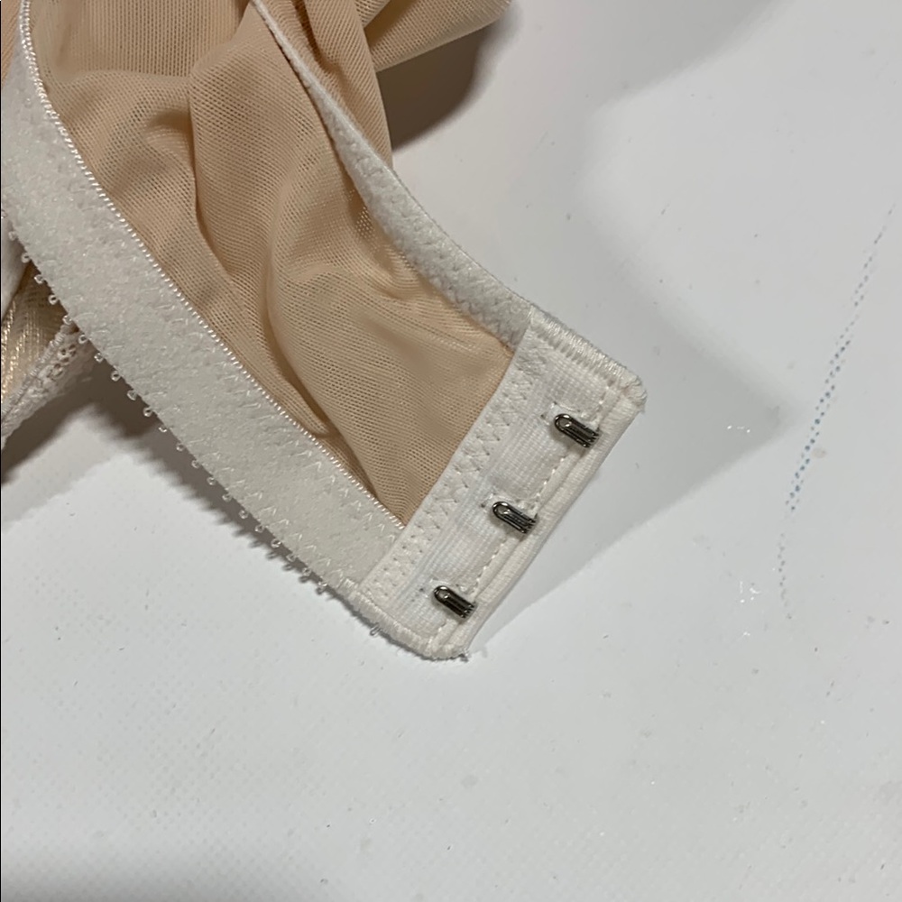 Victoria's Secret Dream Angels Unlined Push Up w/o Padding Bra Cream Beige- 7111 - Picture 11 of 11